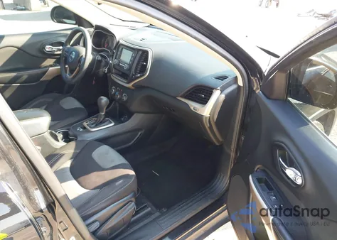 2018 Jeep Cherokee Latitude Fwd из США, поврежденный, VIN 1C4PJLCB5JD536978